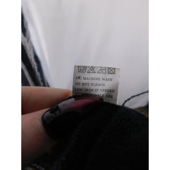 Vintage Foravi NY Black Midi Skirt A-Line Estate Find Goth Wicca M Wool Blend - Picture 10 of 10